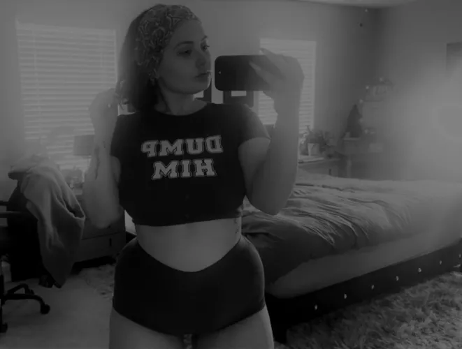 @_desssybb hips. handles. Same thing