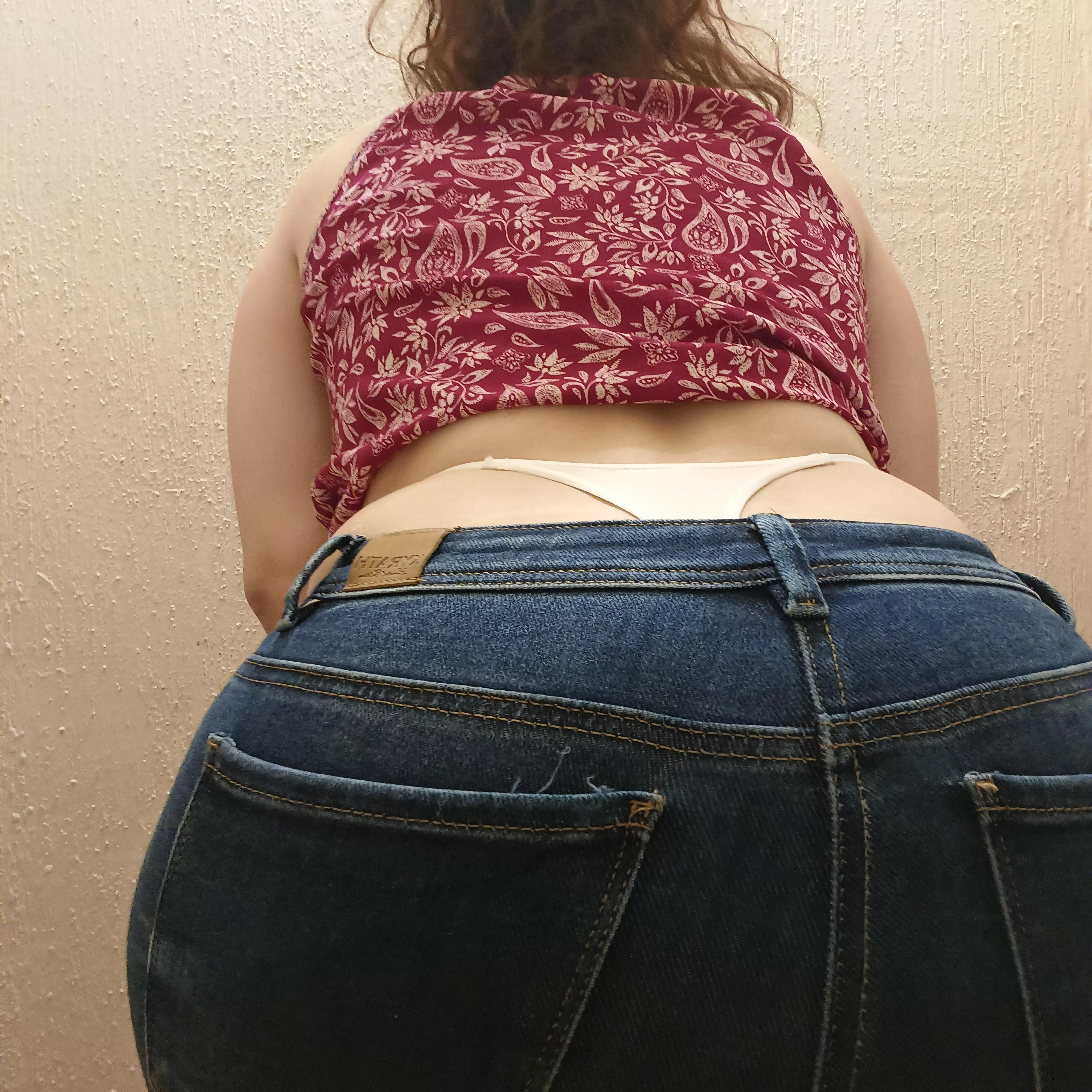 Do you like how this white thong looks on me?😋