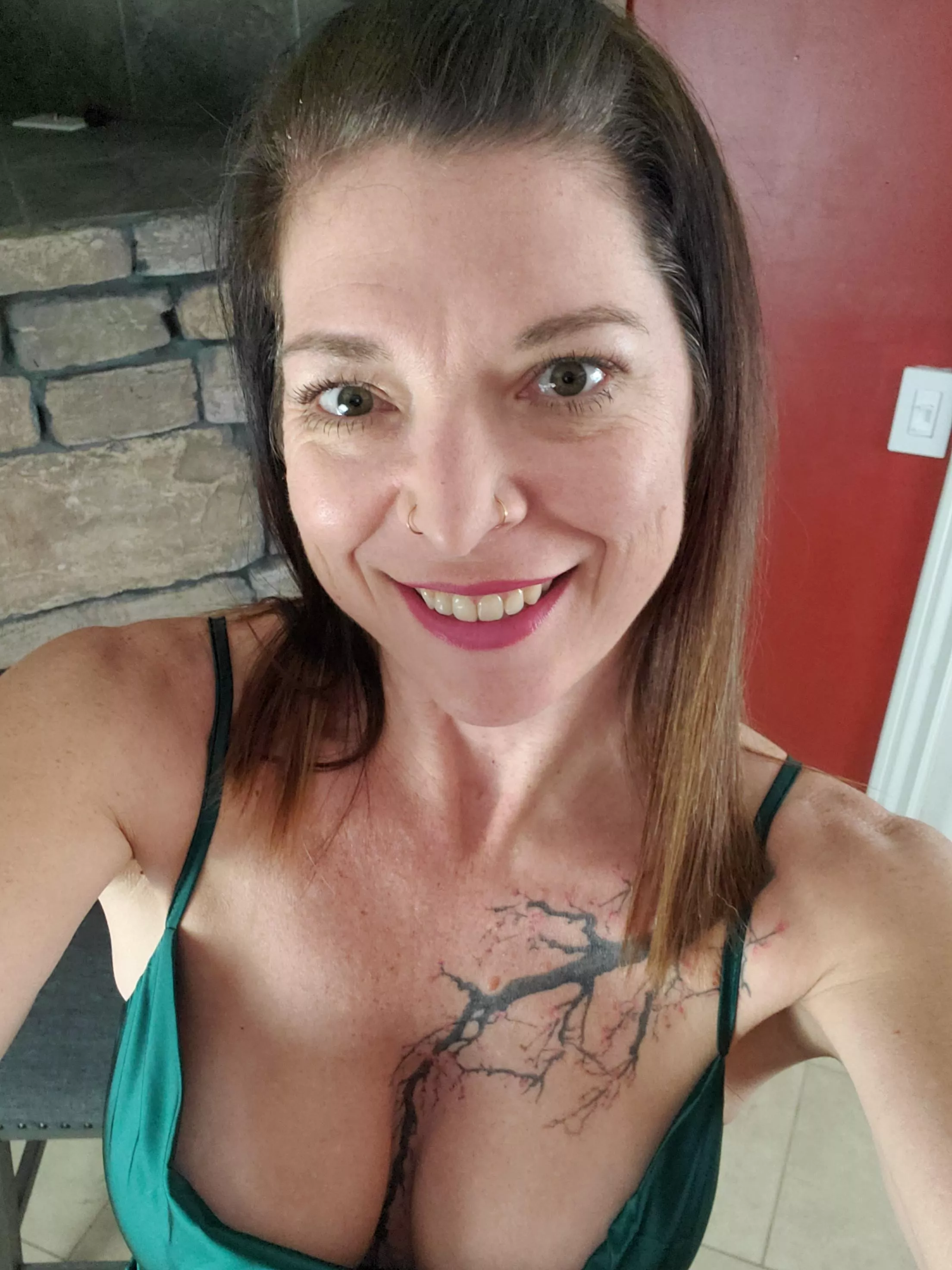 Does this dress so too much cleavage?