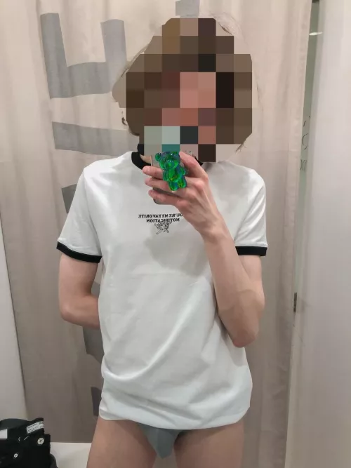 Does this fit me well or you think it’s too big?