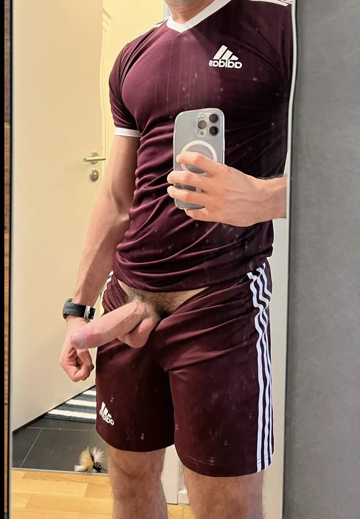 Doesn’t everybody match their gym clothes?