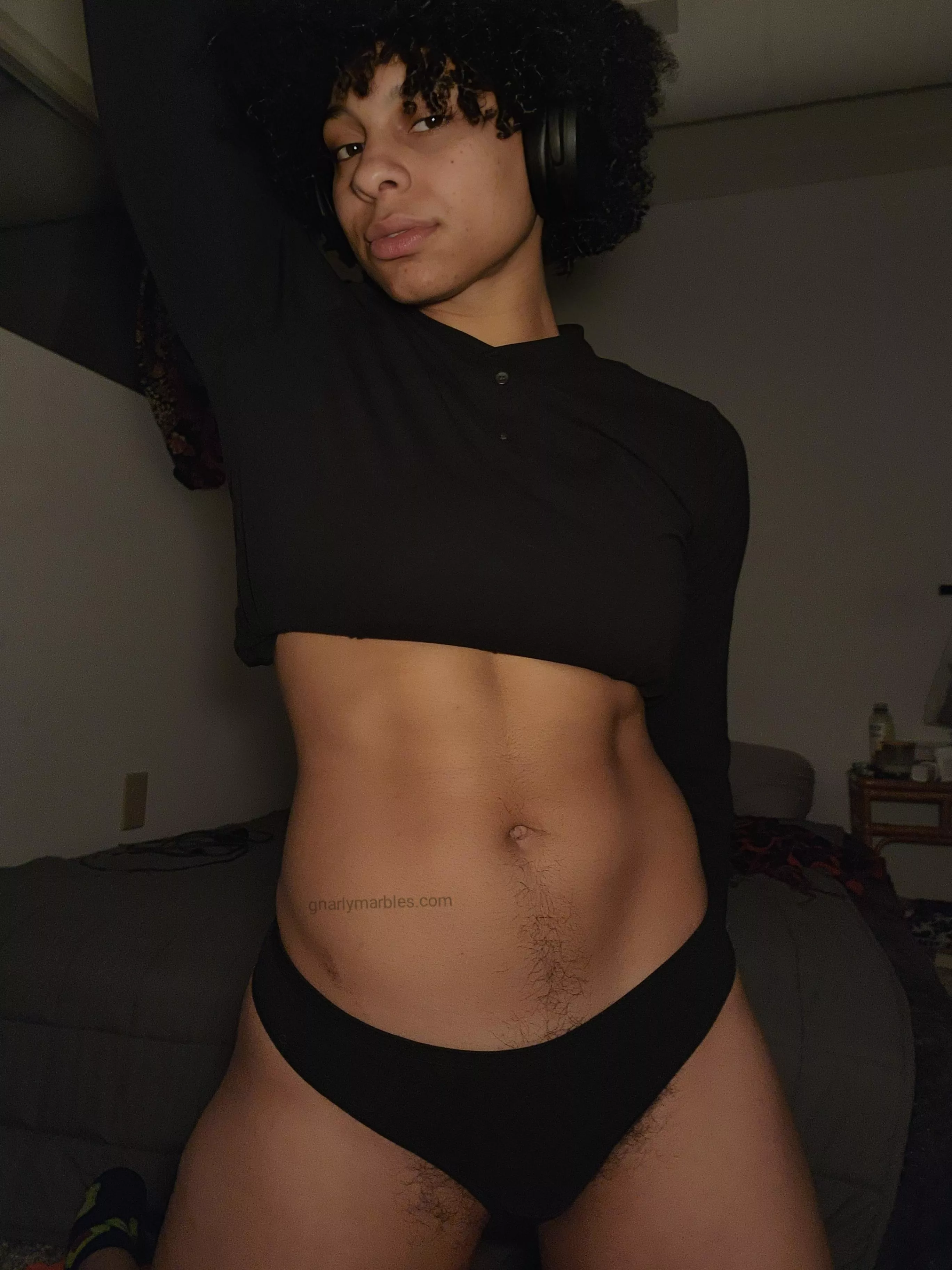 Goodmorning to those who enjoy fit women!