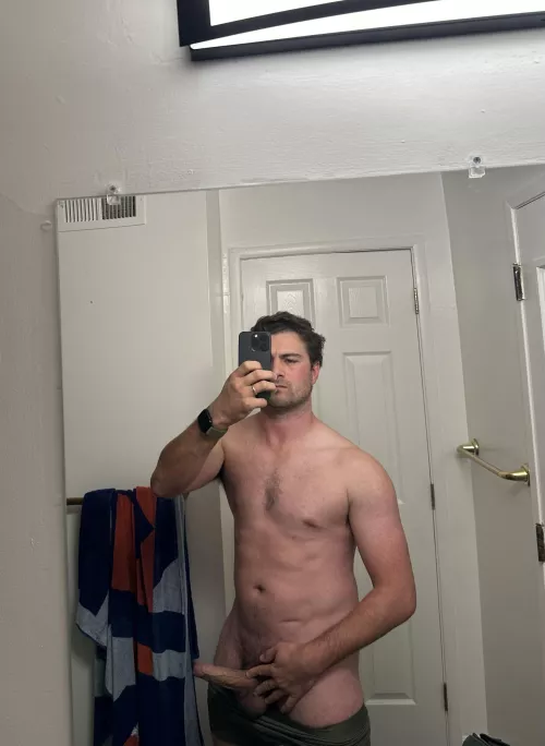 Gotta take a pic for you quickly. Wife is asking me to come fuck her…