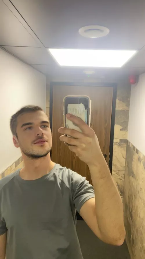 Guess who’s back at the gym