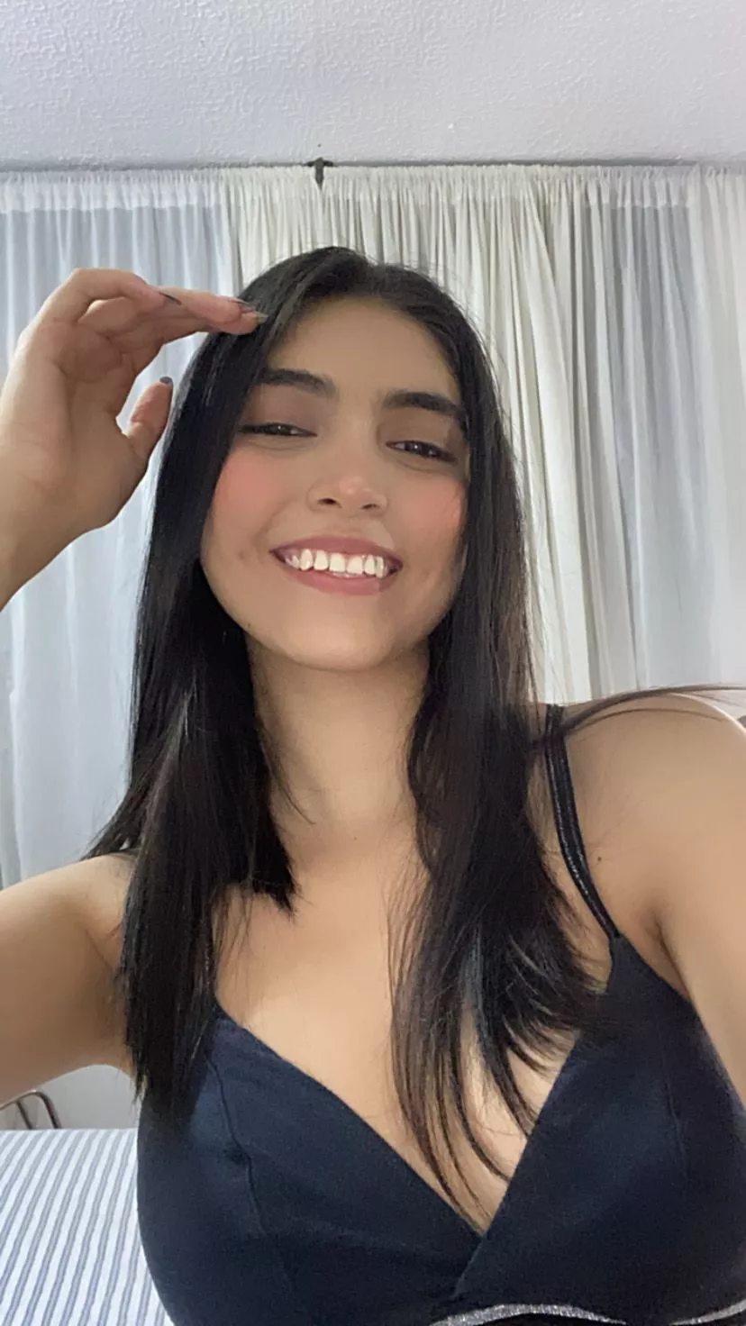 Happy to show off myself IUTR