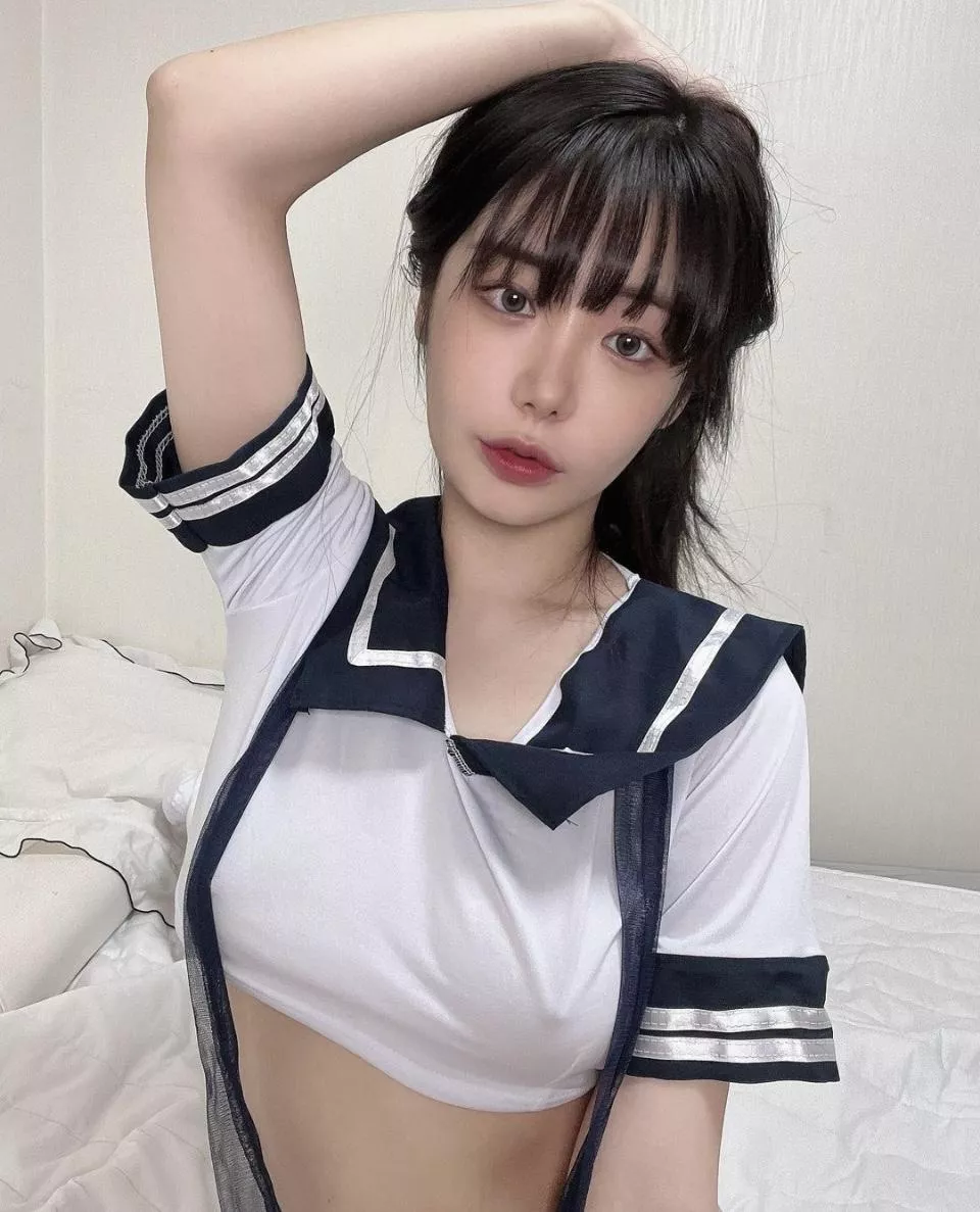 I know most guys prefer huge boobies, but small deserve some love as well