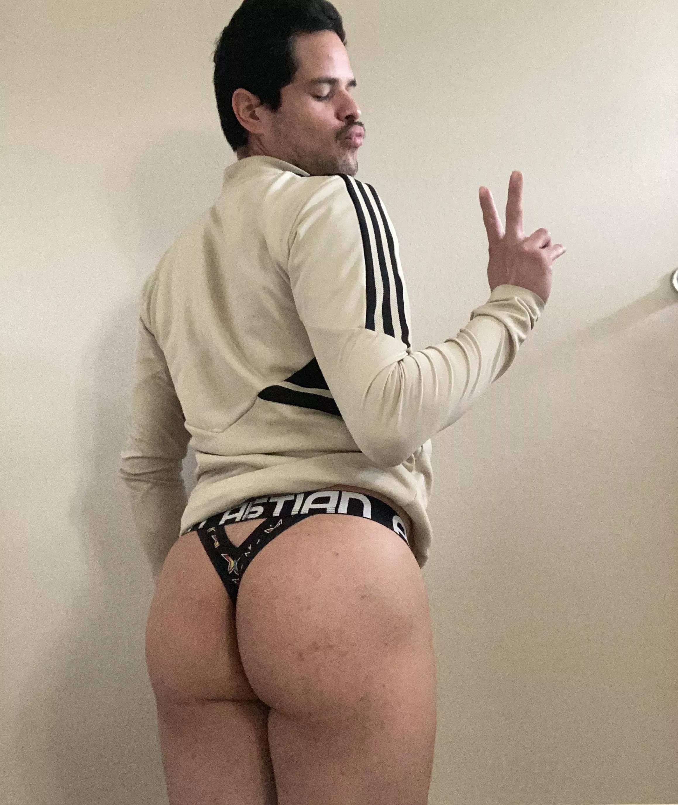 I love black thongs!