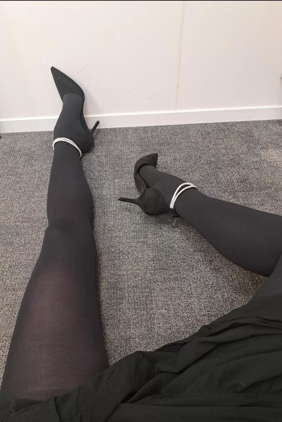 I love classic heels 🖤