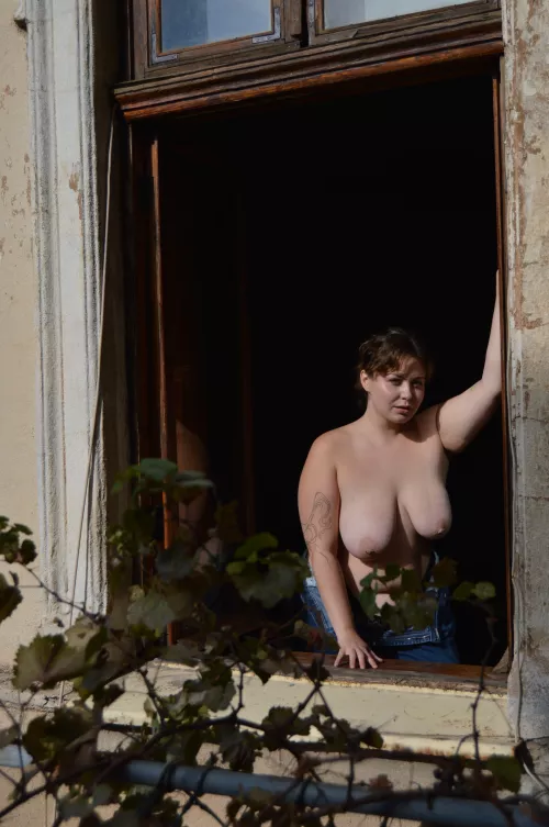 I love it when people see my 2 huge melons