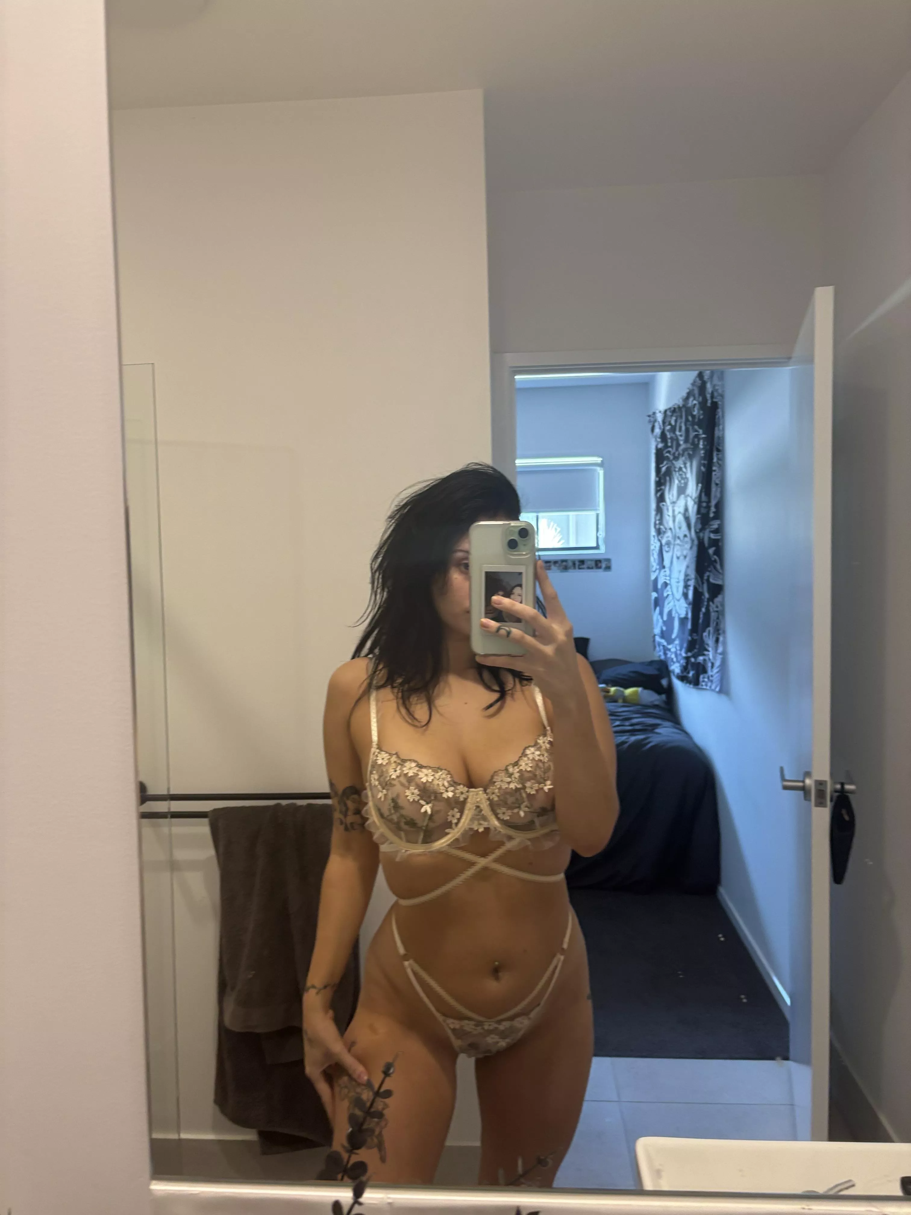 I love this lingerie