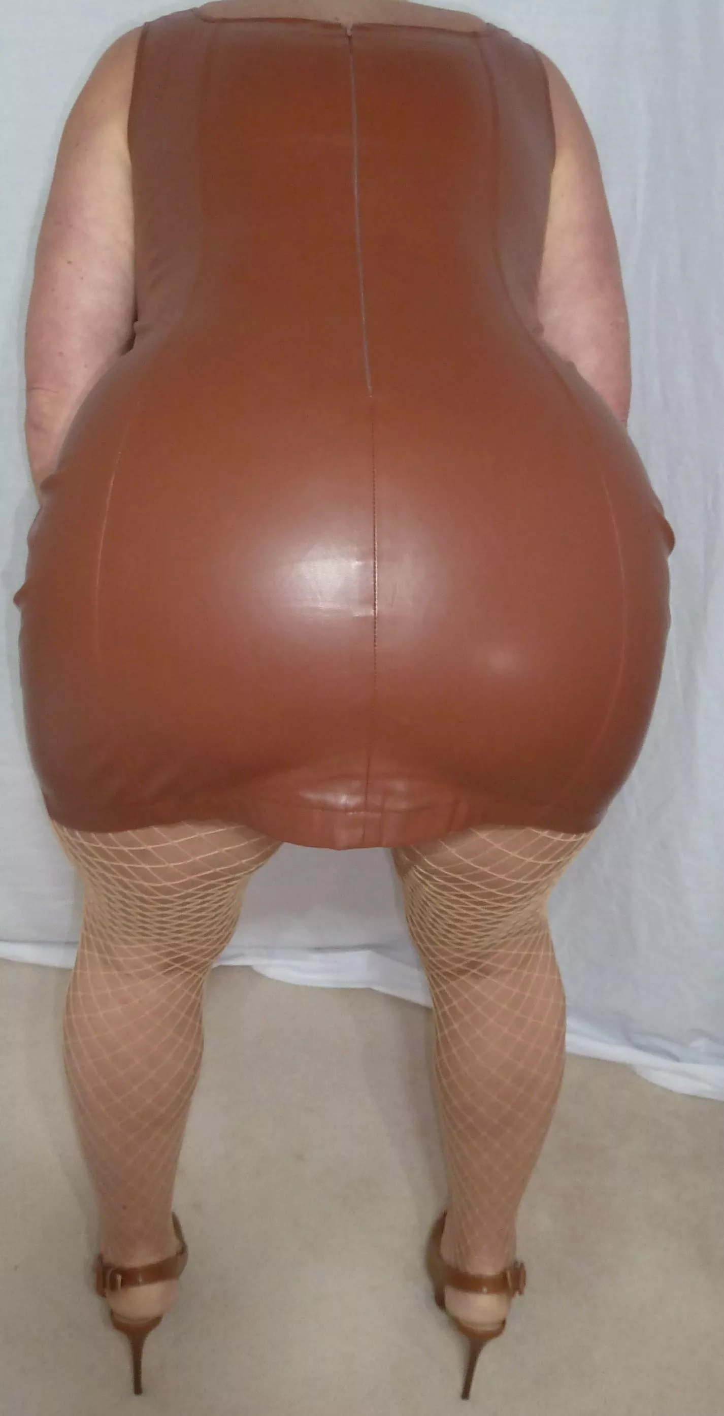 If I stand like this you can use me any way you want!