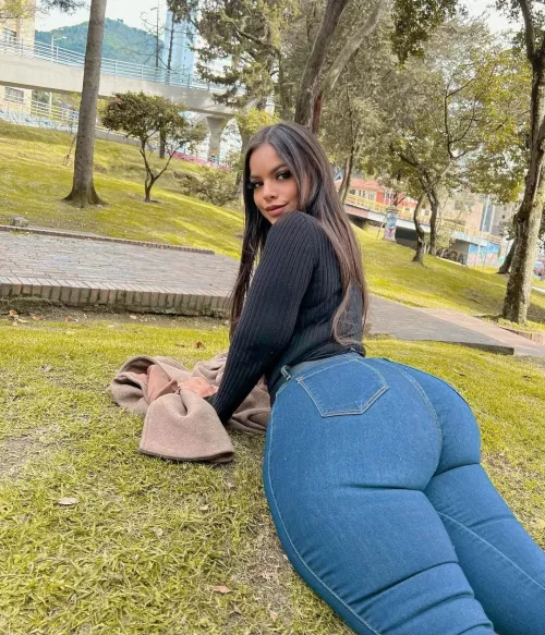 Jeans are working overtime! 🥰