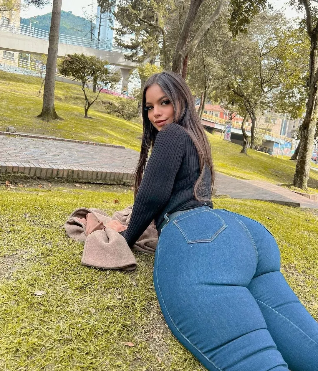 Jeans are working overtime! 🥰