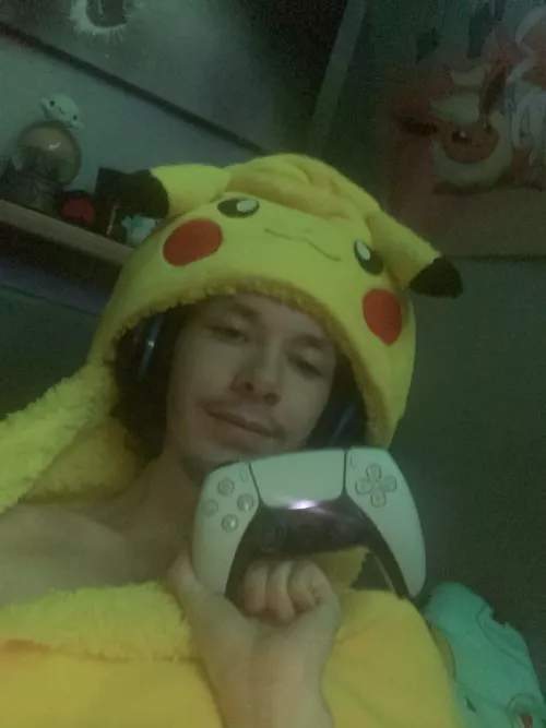 Just had a late night gaming session with some oversea friends it was great if anyone ever wants to play feel free to send me a msg I play on ps5 ☺️