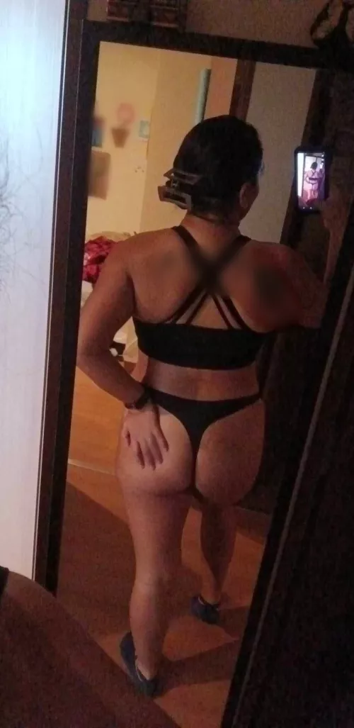 Love it when my wife sends a post-workout pic to me and her bulls!