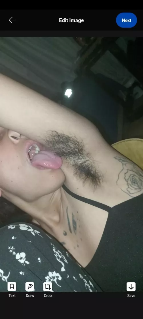 My armpit it's so yummy 🤤👅💦