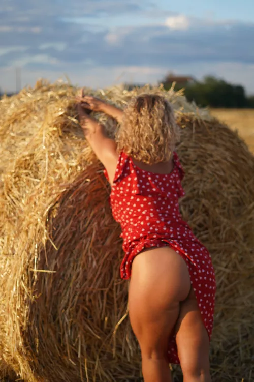 My booty will take your soul