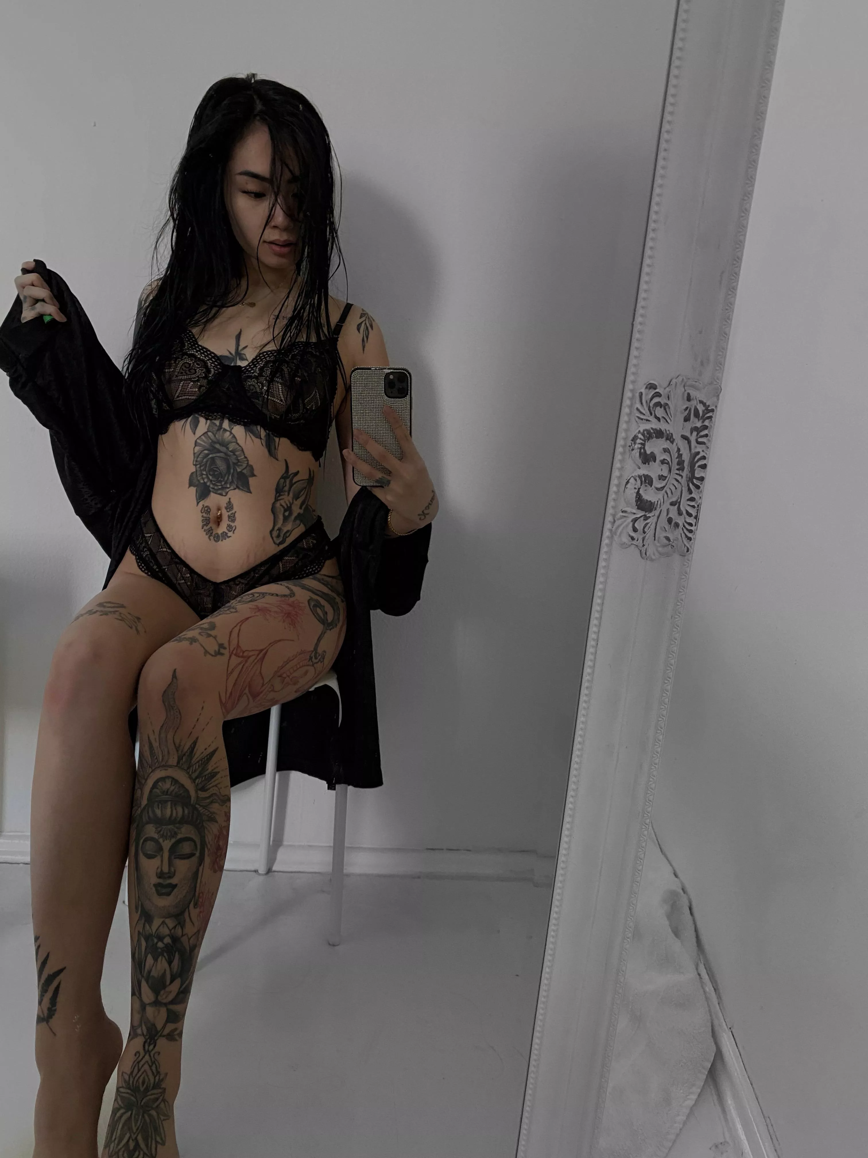 My parents sent me to college to learn, but all I ve learned so far is the size of my colleagues dicks