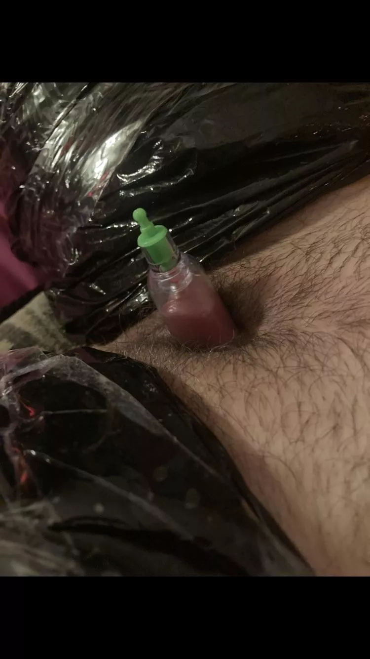 Pumping my clit.. so intense [f]