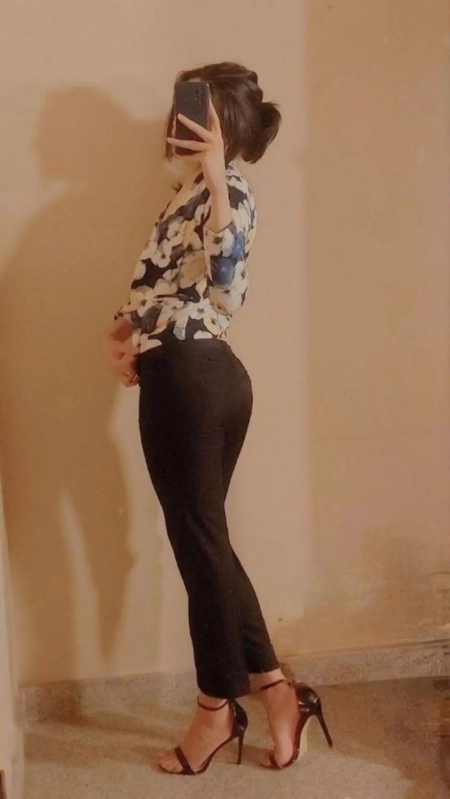 Ready to go to my job interview, would you hire me~?