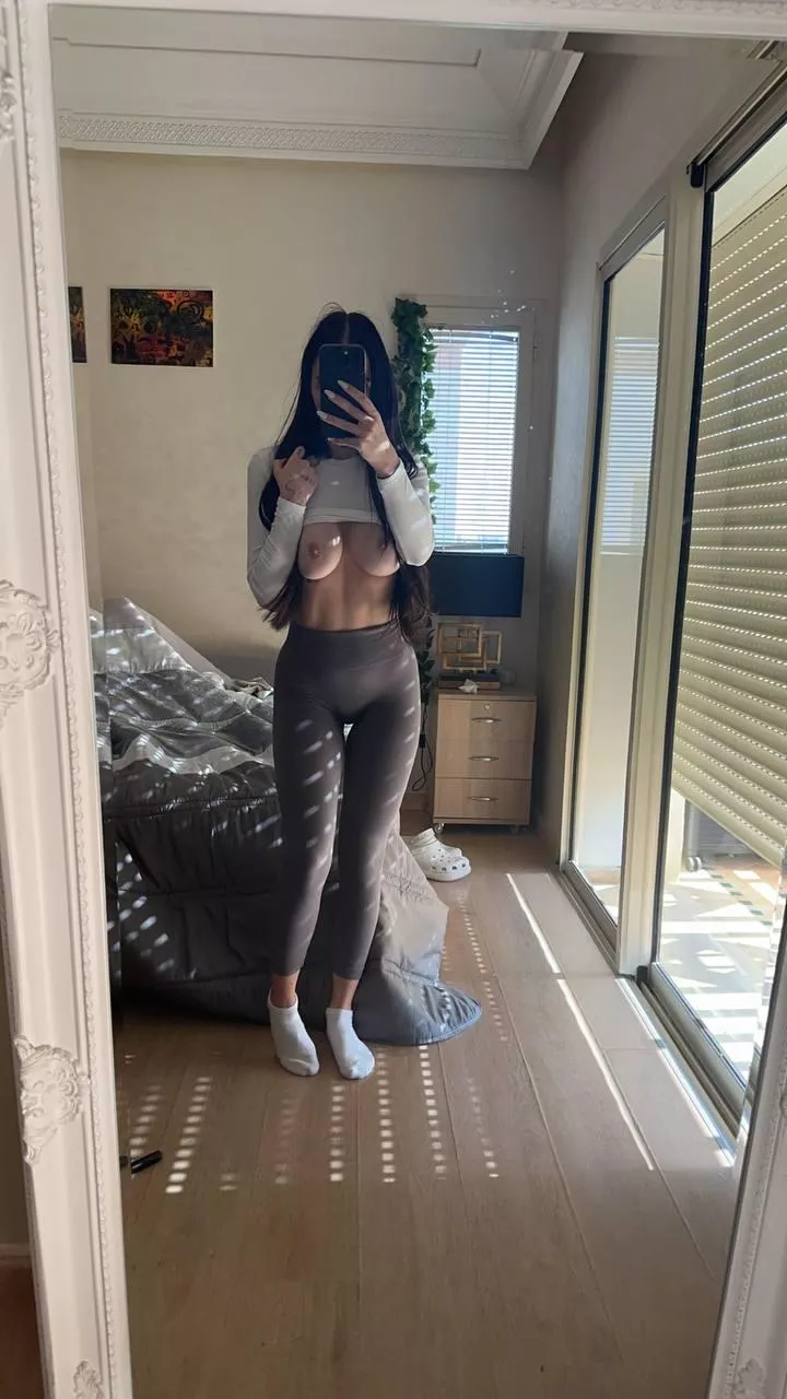 say hi if my teen tits are attractive to older men