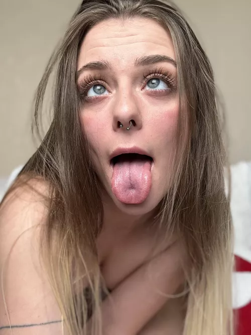 Say hi if you’d give me a big load ;)