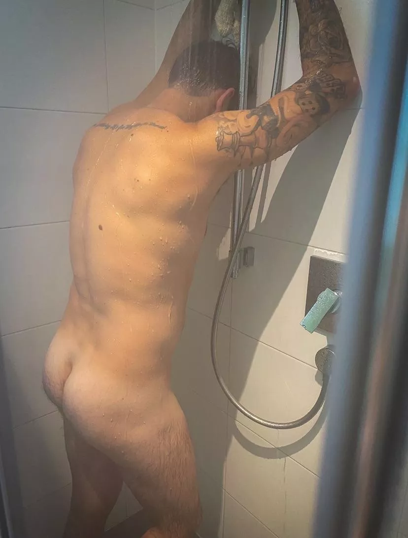 shower is big enough for some company