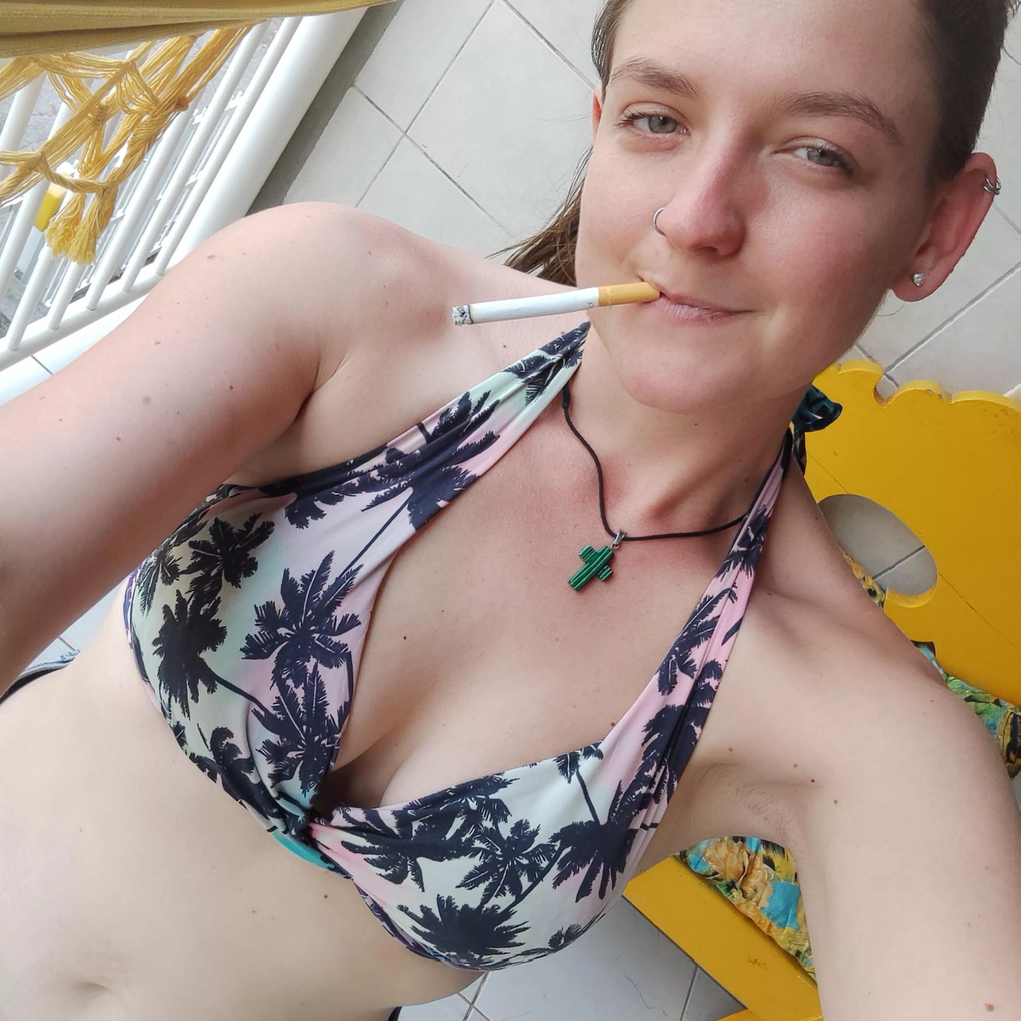 So lovely to feel the breeze and enjoy a good smoke 💨