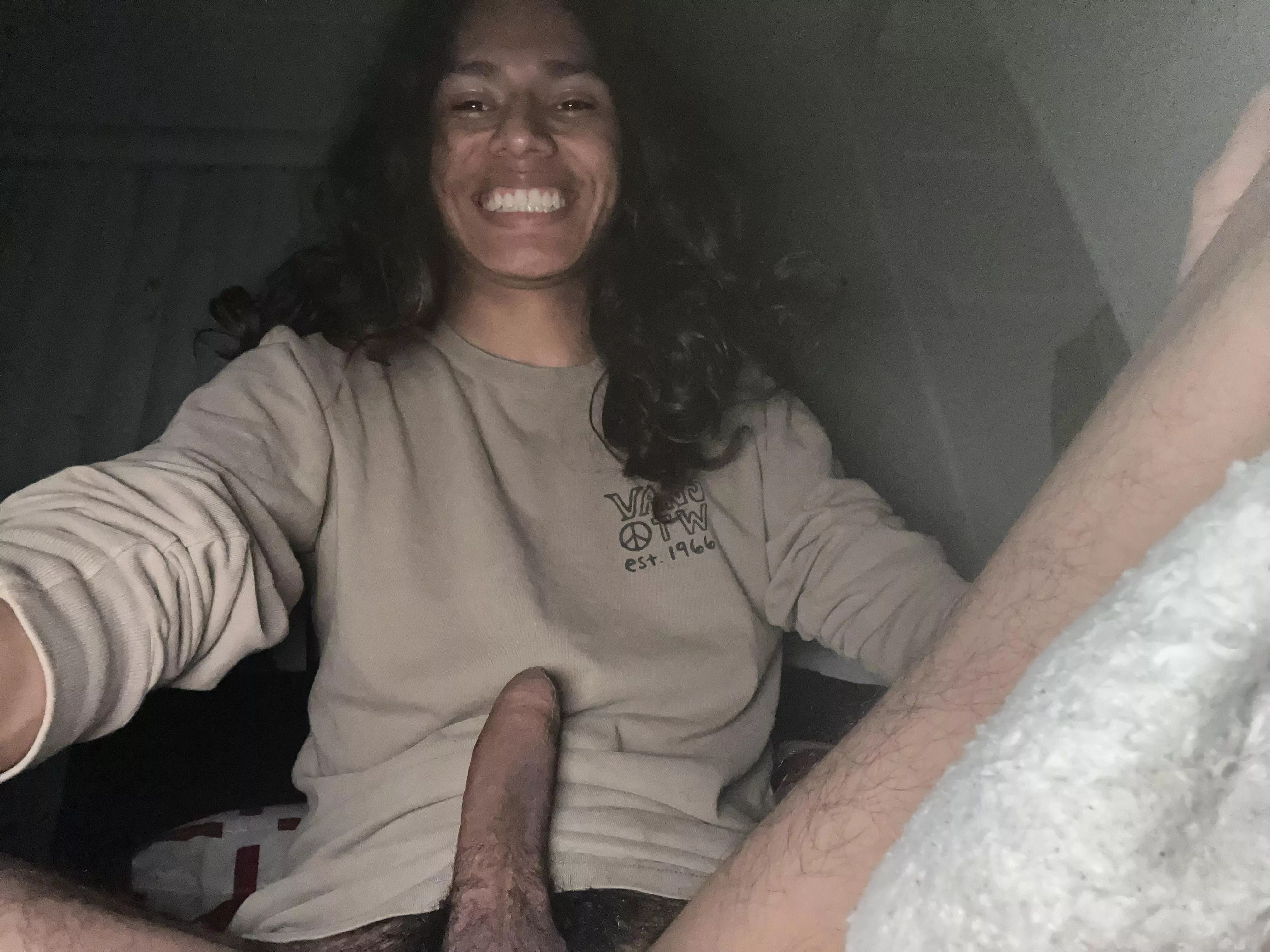 Was told my nudes r weird 😭 Bcz I smile