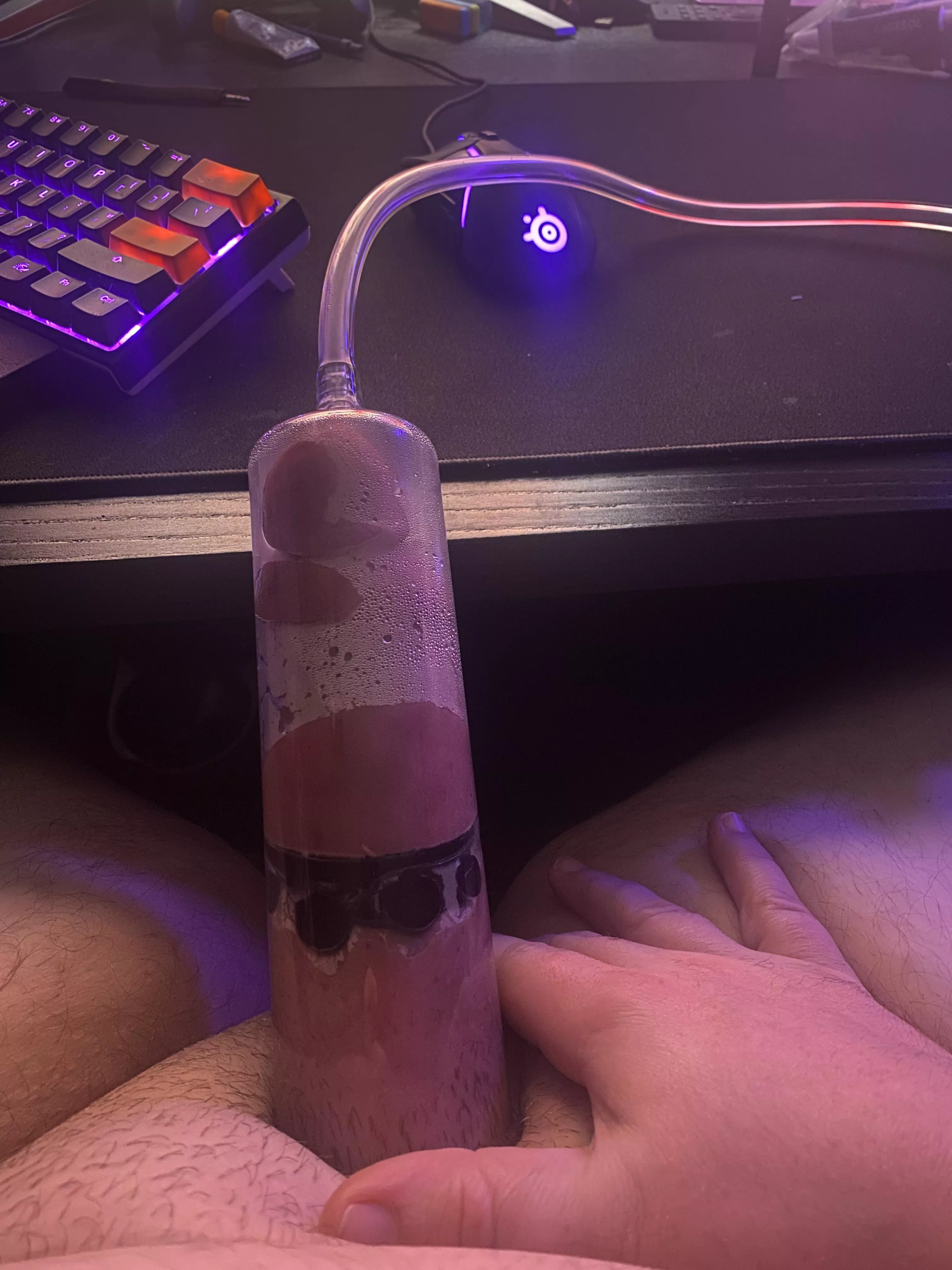 Who else uses a cock ring in pump??