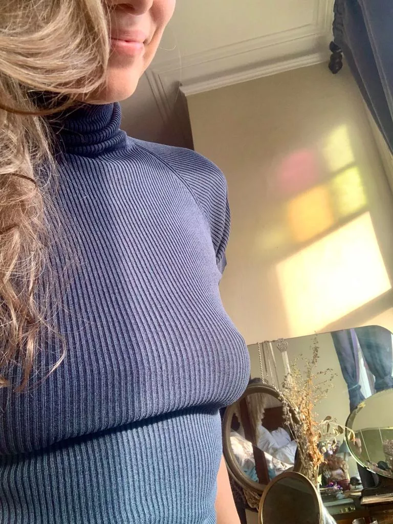 winter is as good as any seasons to go out braless OC