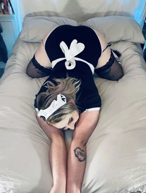 Your maid presenting to you! 🥰