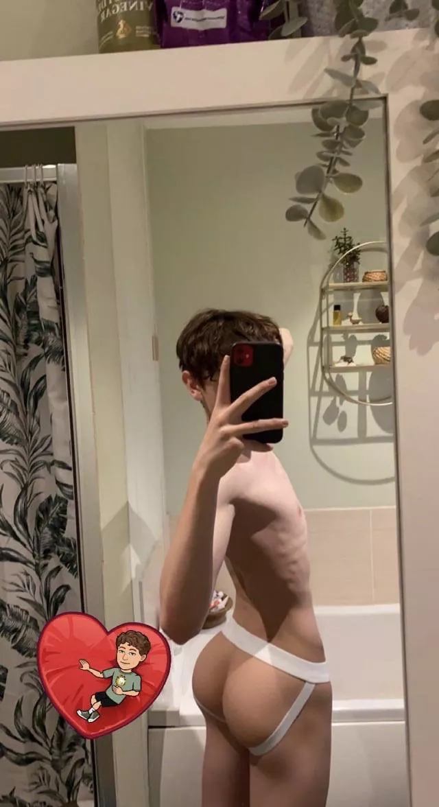 (18) hmu if your hungry or a twink