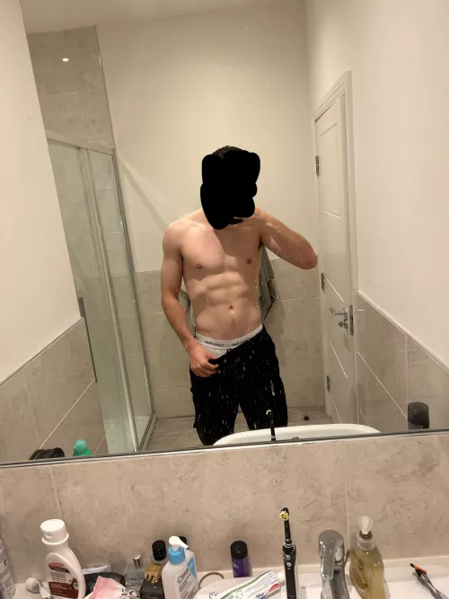 21|Top|need a fem bottom to show ass. Z_123689