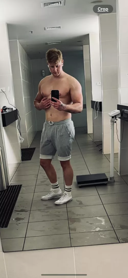 (23)The cut is slowly happening lol 😂 👻mufusa4321