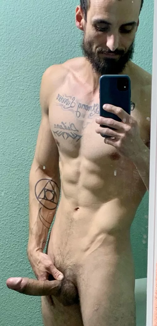 Do wo[m]en enjoy giving head?