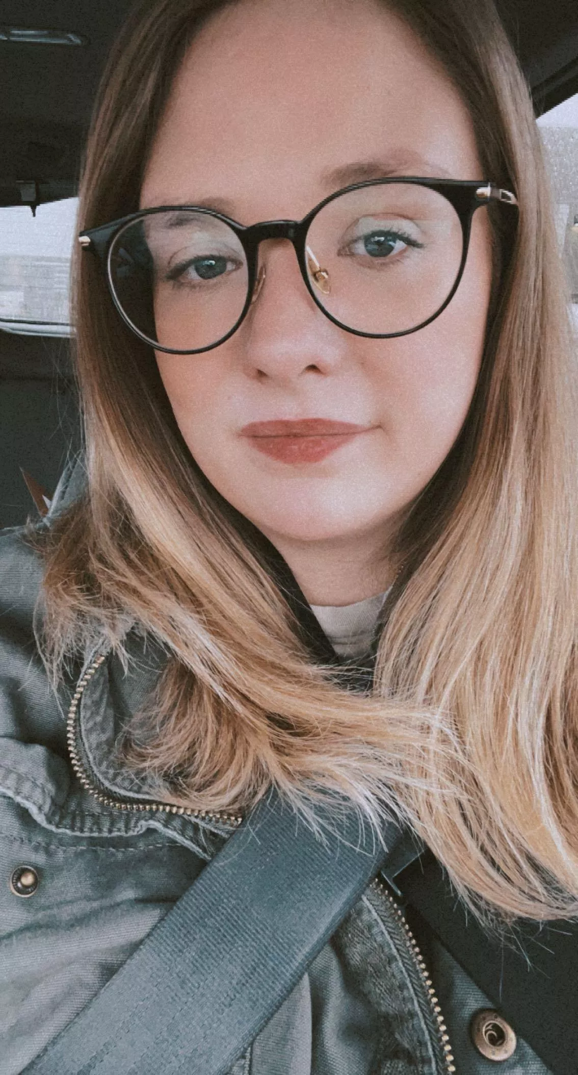 Heading to work. 😌