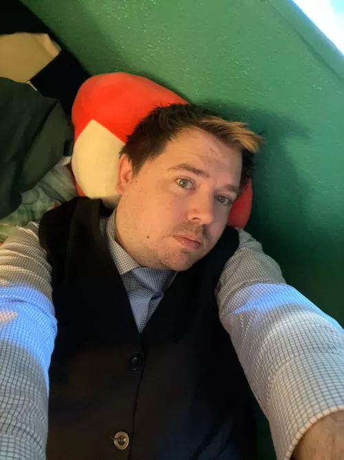 Home from work. Time to game!