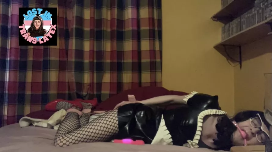 I went to shiny heaven this afternoon 🥵 full vid on my OF 😘