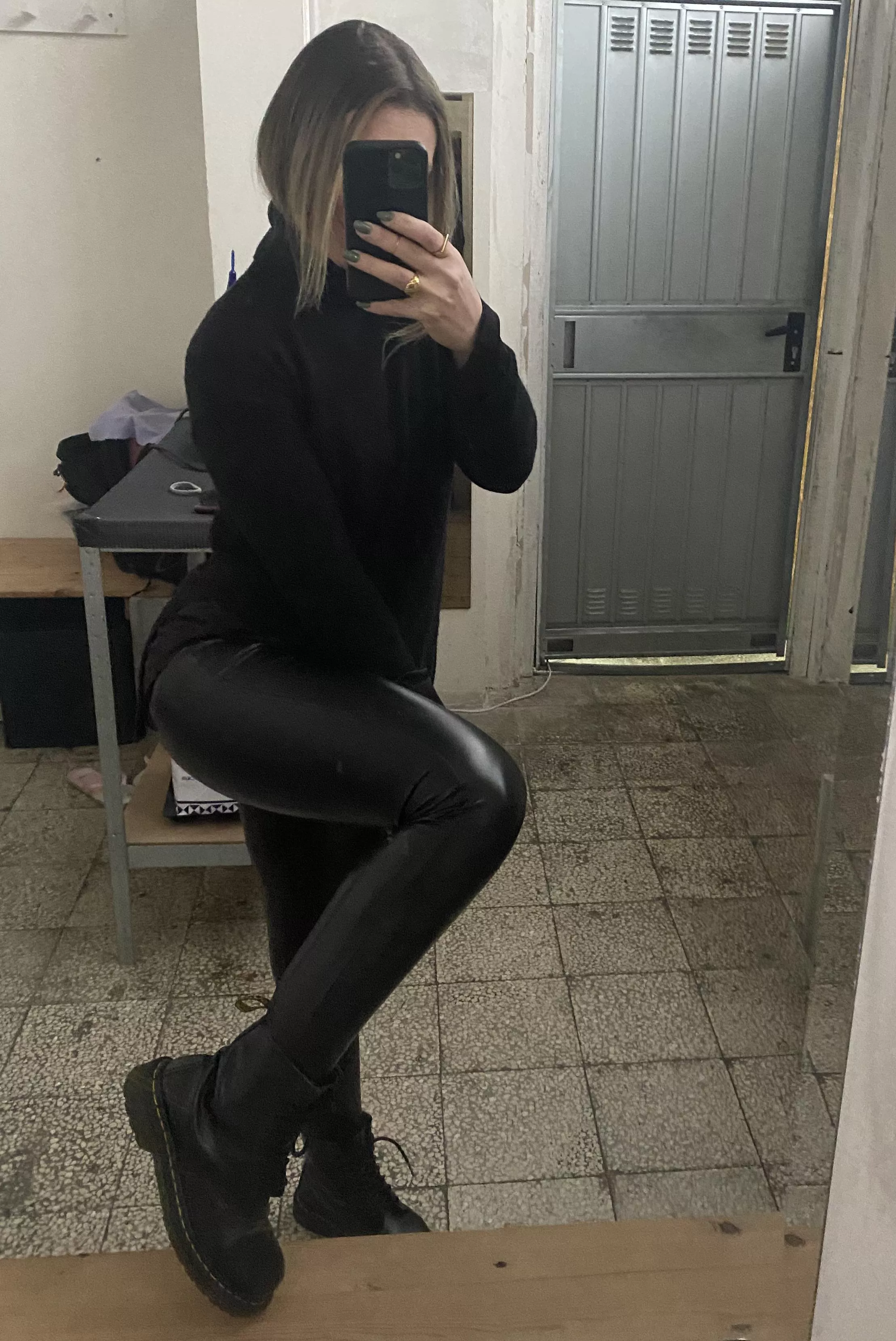 Leather and dr marten’s, I love it!