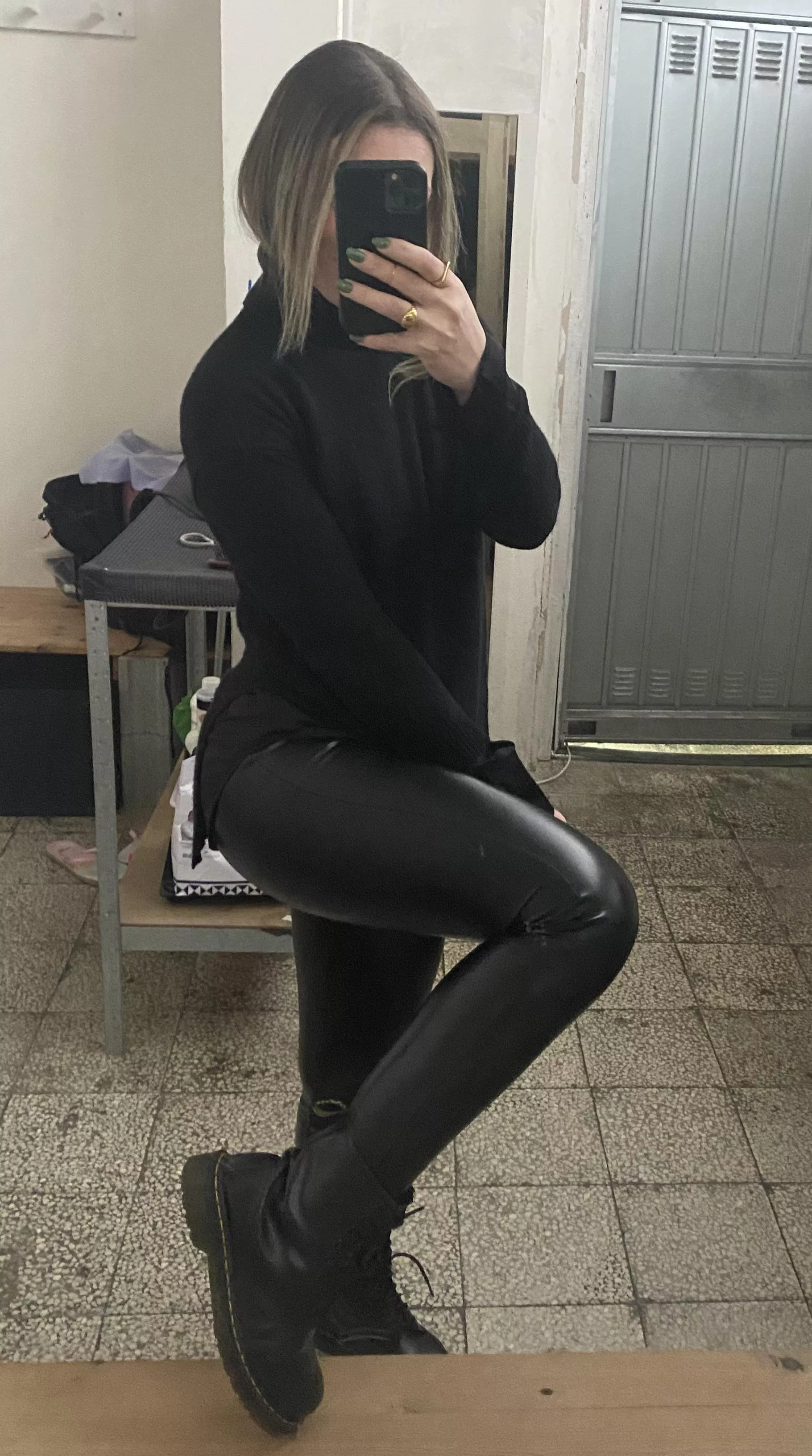 Leather leggings and dr marten’s