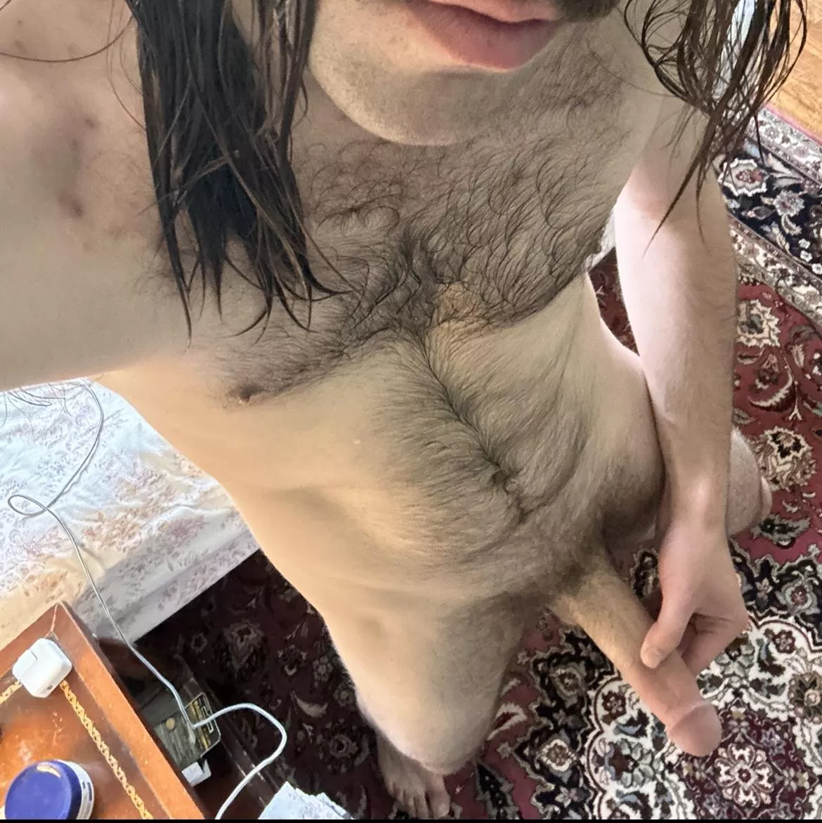 Long-haired 27 year old in a hoe phase with open DMs
