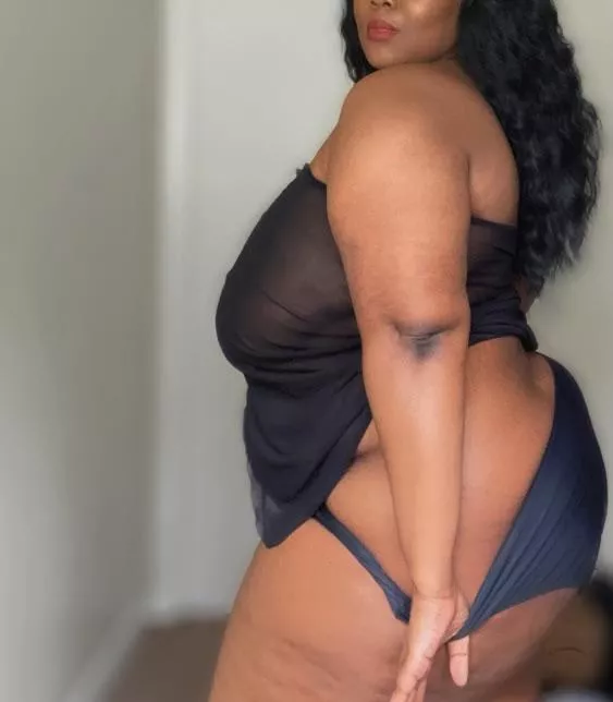 Madame Nym is now available. Prices, contact and specialties down below [cam] [sext] [fet] [vid] [dom]