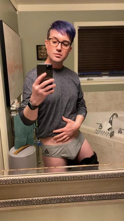 (NSFW) would you put ur hand down there pls