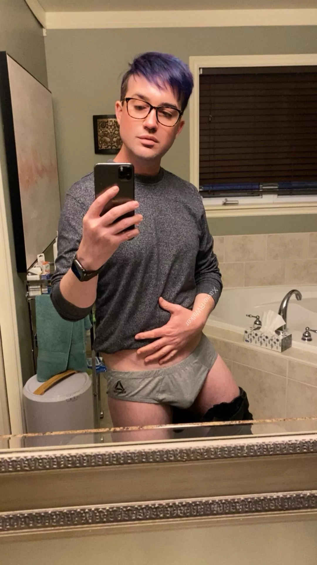 (NSFW) would you put ur hand down there pls