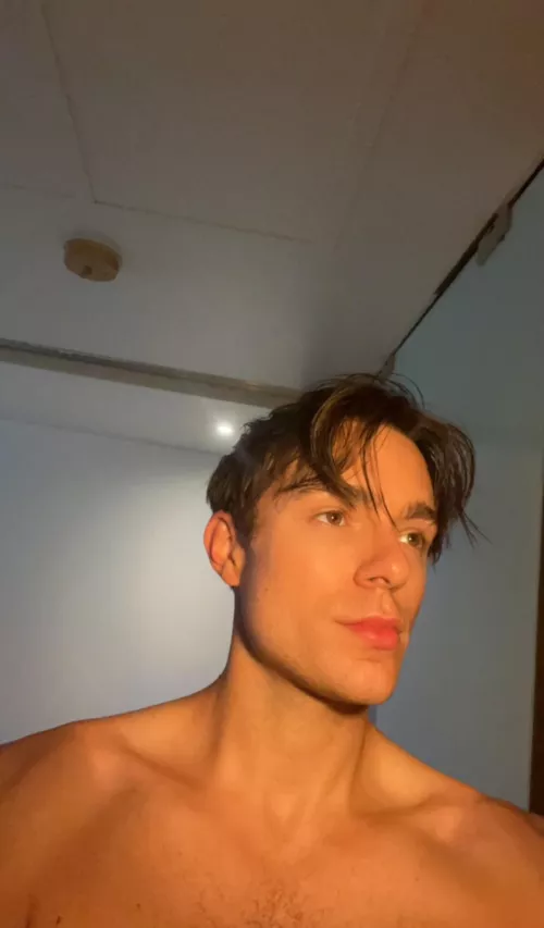 People always said that when you get older, time goes faster — they weren’t lying. Time seems to fly. How is it almost Christmas already? 🥲