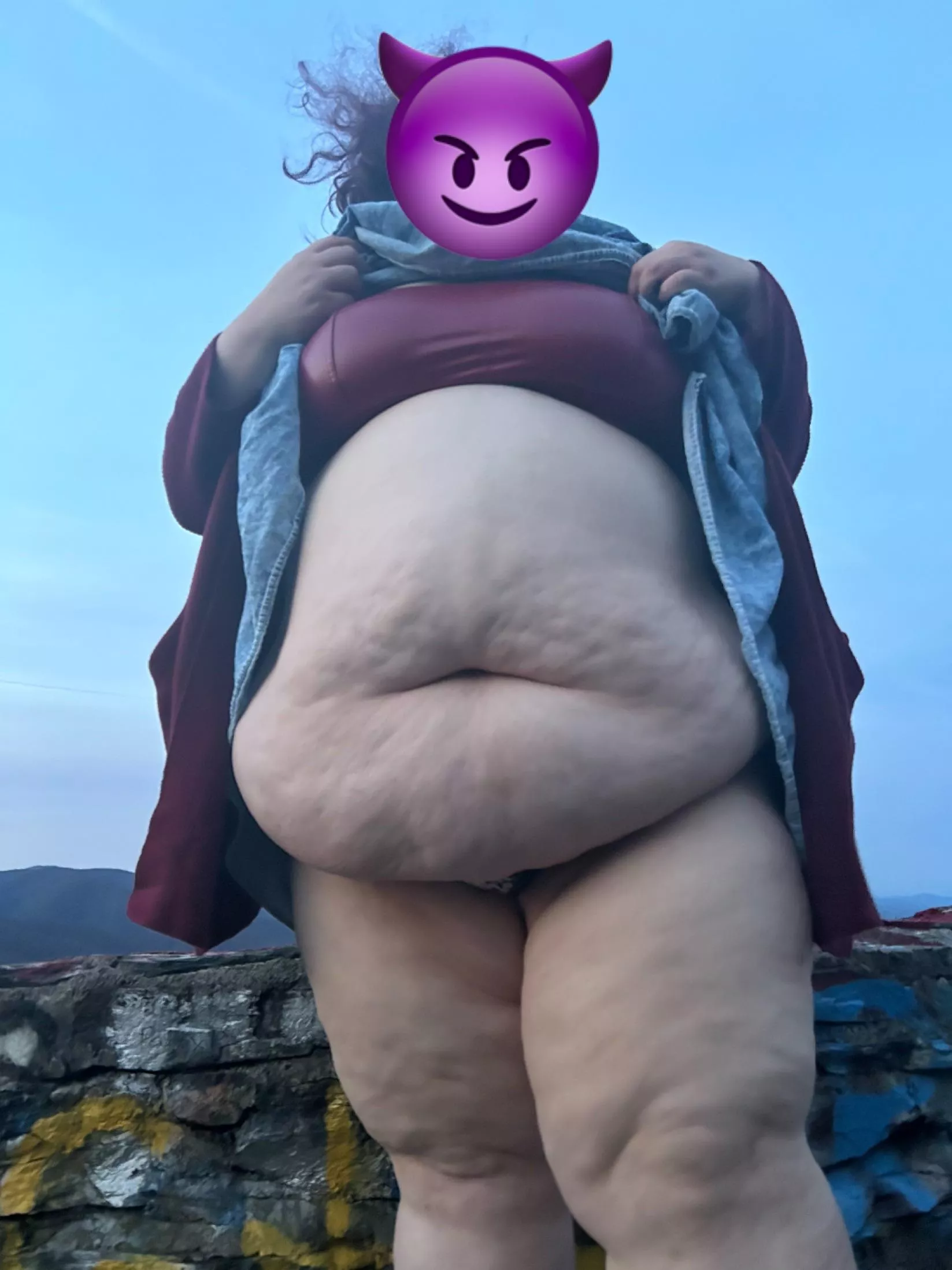 Please me please 😈😇