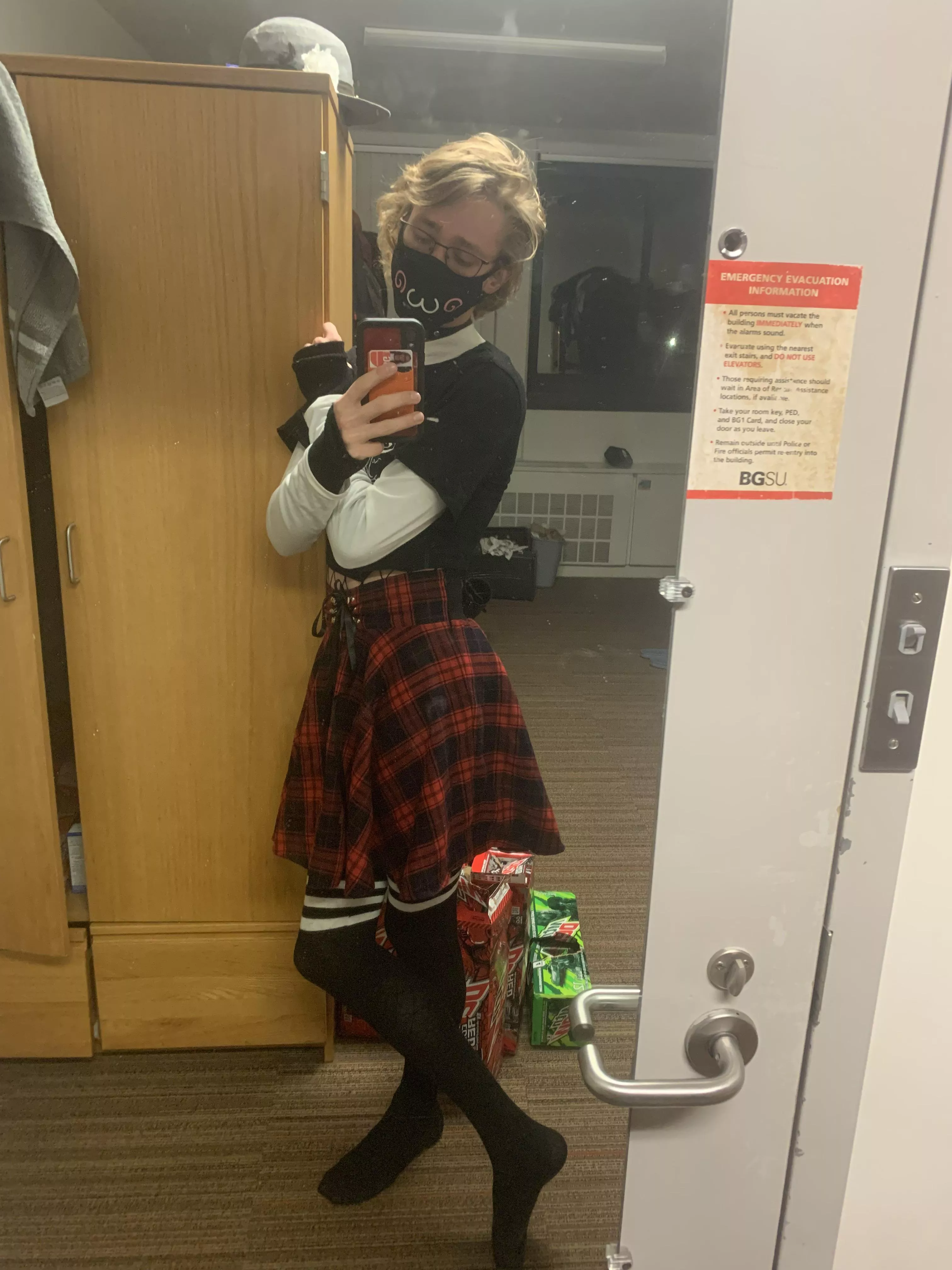 Roomate not home, femboy time