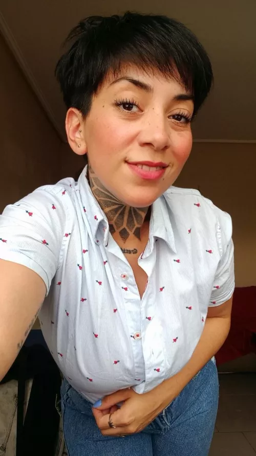 Short hair and tattoos 🔥