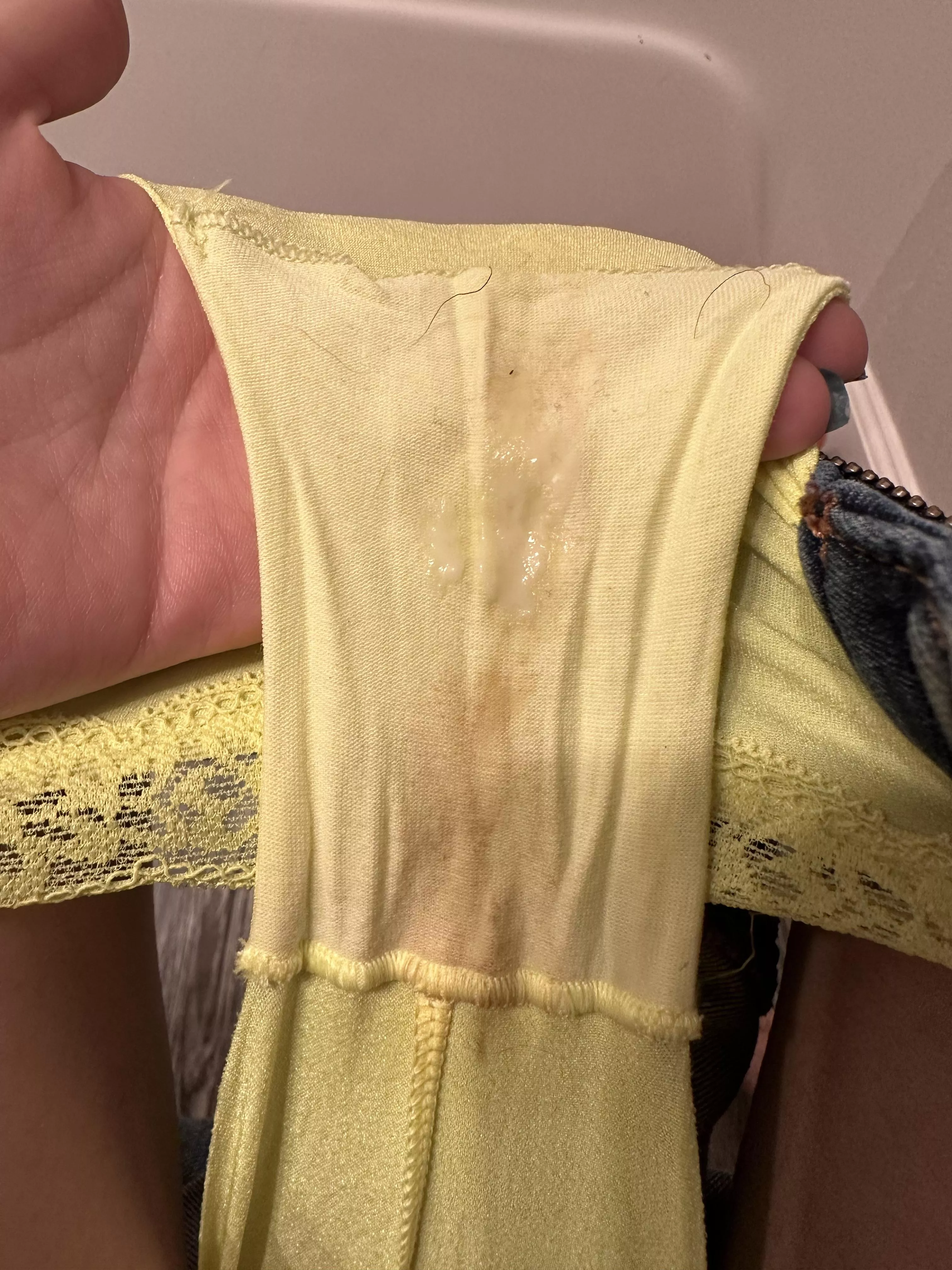 These may not look like much but oh boy do they smell😏